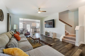 New!! Cozy Home in Charlotte, Near White Water Center, Uptown & Airport!